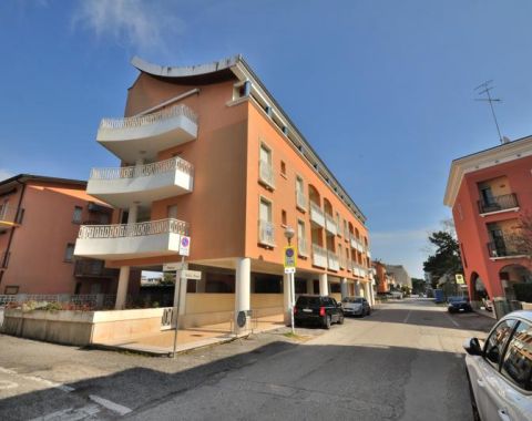 CONDOMINIO ISOLINA